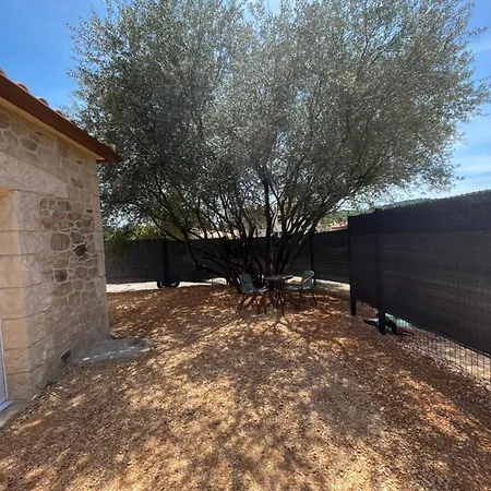 Des Diligences Apartment Saint-Bres (Gard)